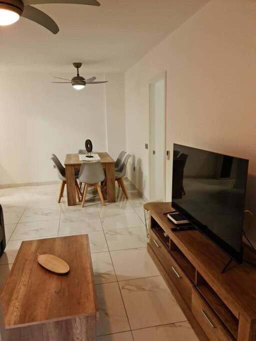 Big Apartament Apartment Лос Кристианос Екстериор снимка