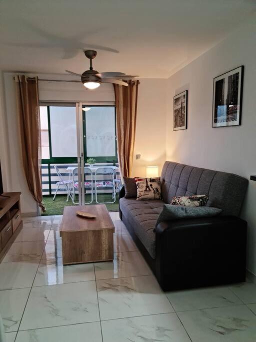 Big Apartament Apartment Лос Кристианос Екстериор снимка